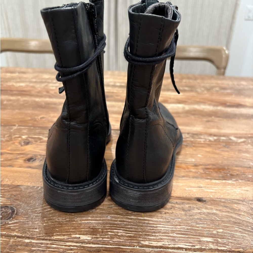 NWB Miz Mooz soft leather Boots. - Picture 5 of 5